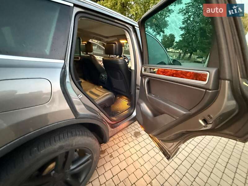 Volkswagen Touareg 2012