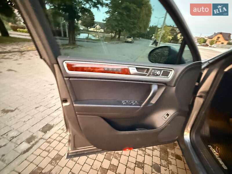 Volkswagen Touareg 2012