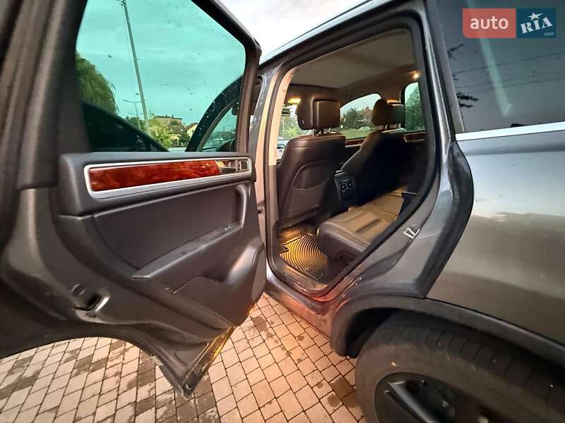 Volkswagen Touareg 2012