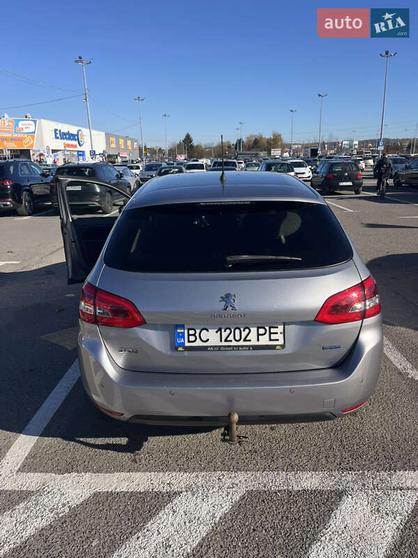 Peugeot 308 2015