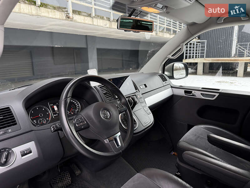 Volkswagen Multivan 2015