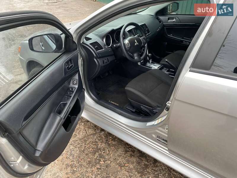 Mitsubishi Lancer 2016