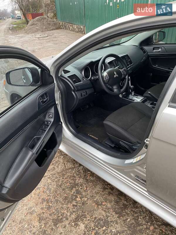 Mitsubishi Lancer 2016