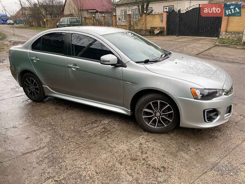 Mitsubishi Lancer 2016