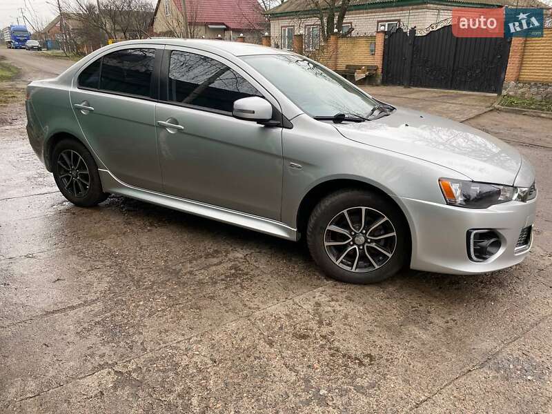 Mitsubishi Lancer 2016