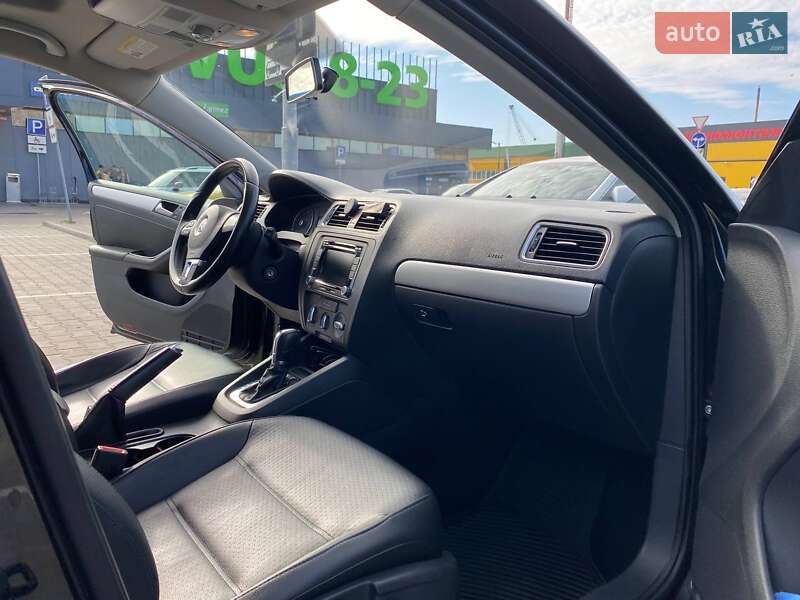 Volkswagen Jetta 2013