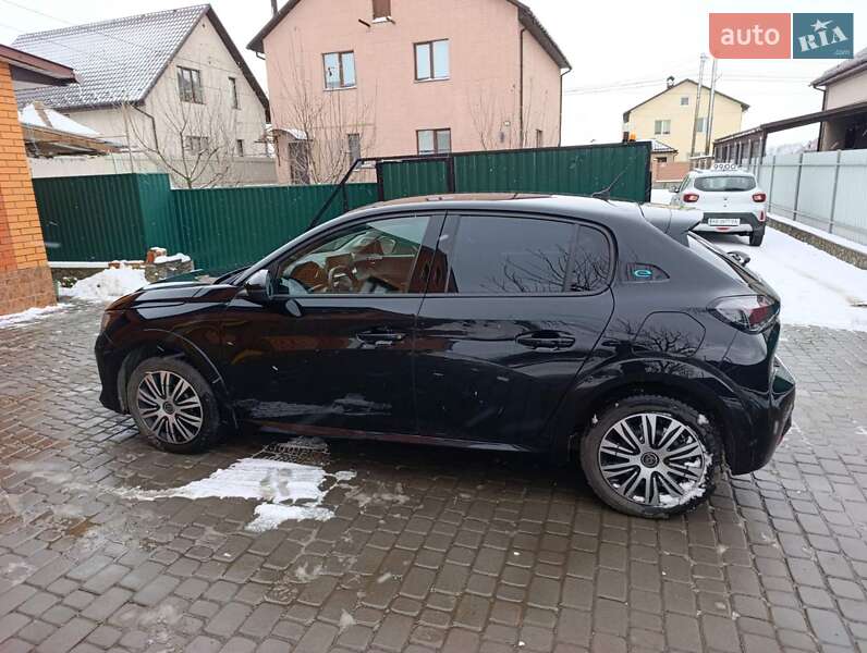 Peugeot 208 2022