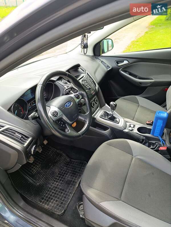 Ford Focus 2011
