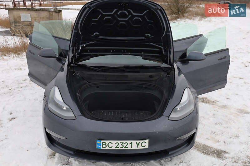 Tesla Model 3 2021