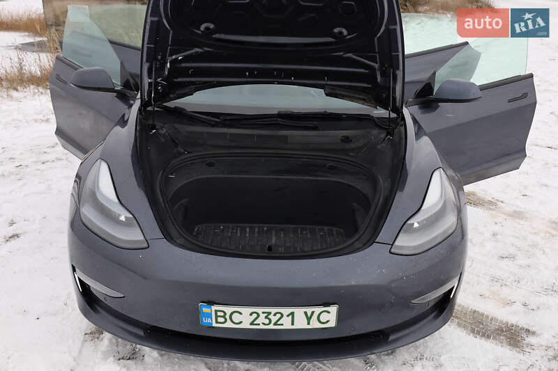 Tesla Model 3 2021