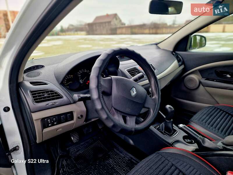 Renault Fluence 2011