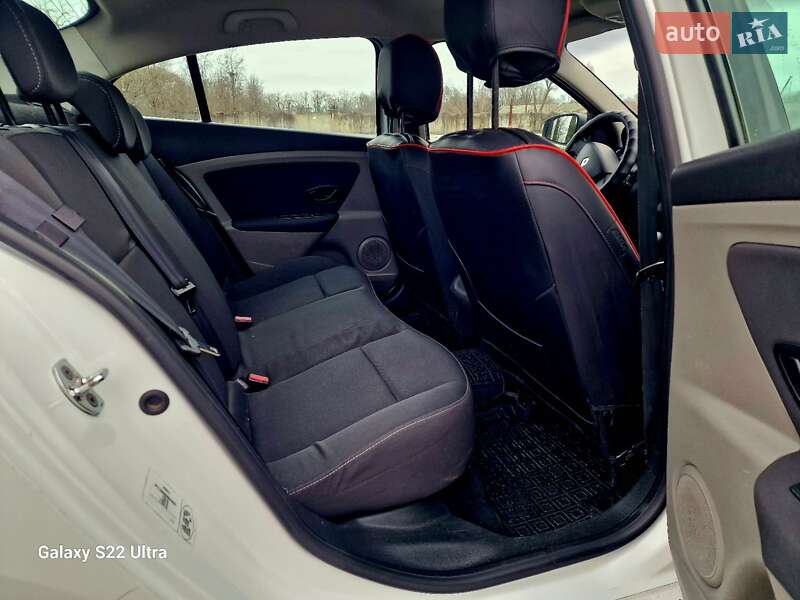 Renault Fluence 2011