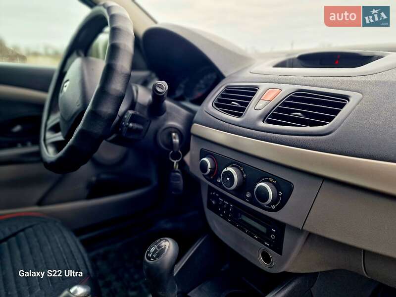 Renault Fluence 2011