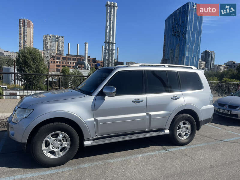 Mitsubishi Pajero 2008