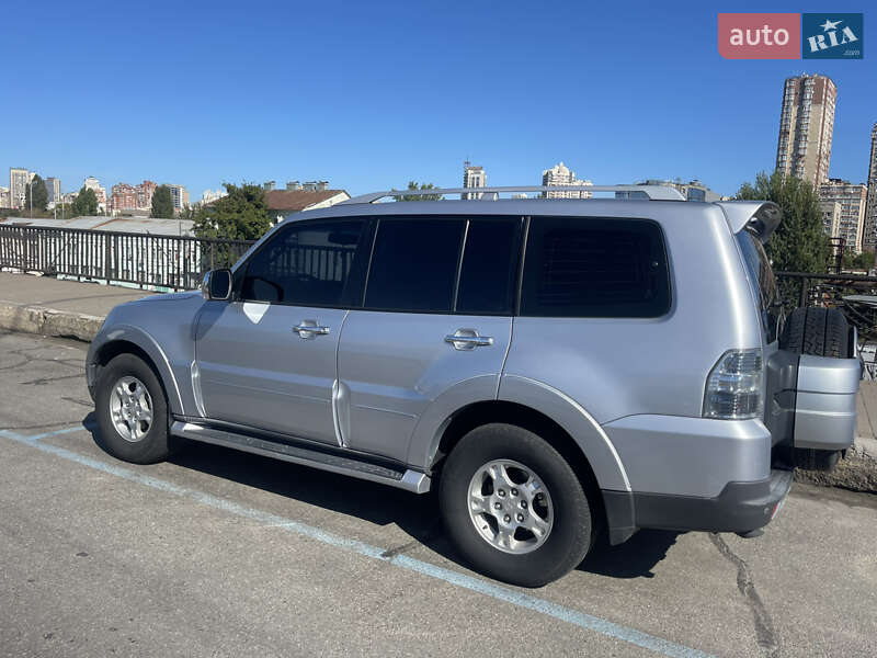 Mitsubishi Pajero 2008