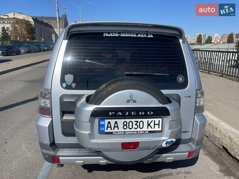 Mitsubishi Pajero 2008