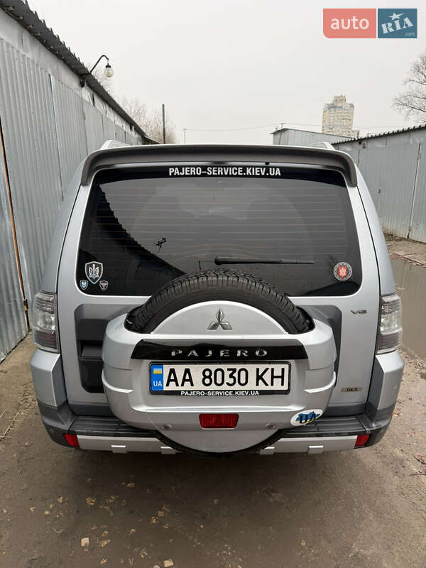 Mitsubishi Pajero 2008