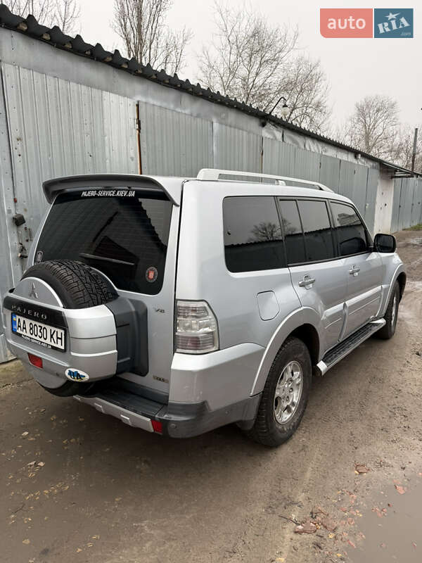 Mitsubishi Pajero 2008
