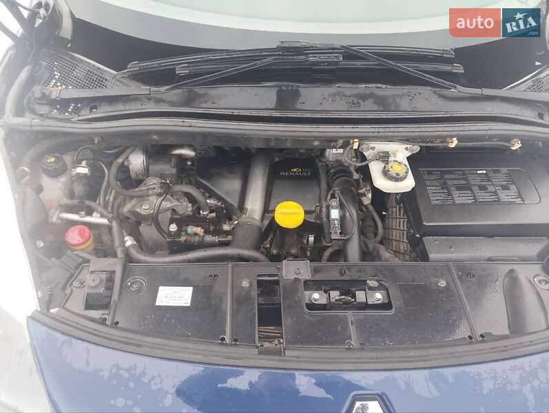 Renault Scenic 2011