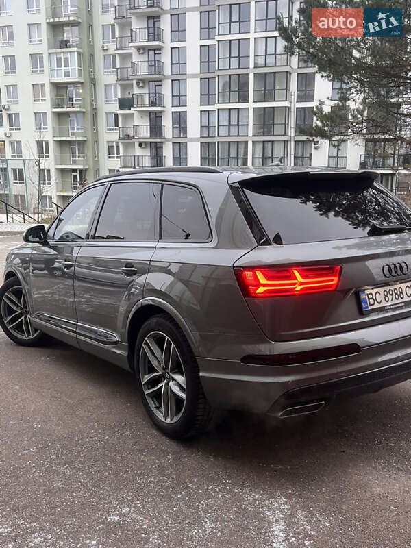 Audi Q7 2017