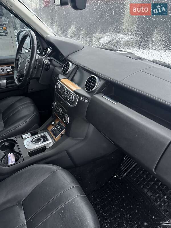 Land Rover Discovery 2015