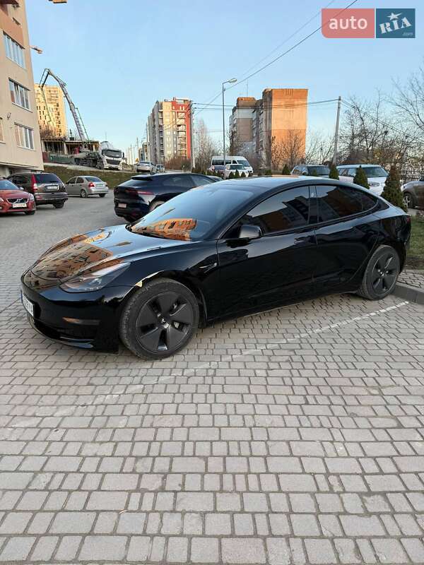 Tesla Model 3 2022