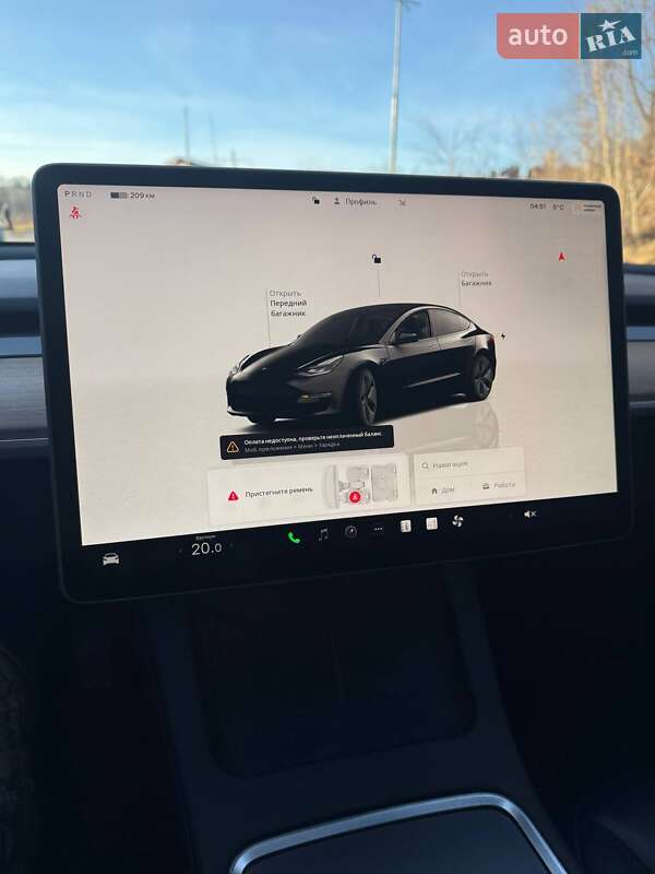 Tesla Model 3 2022