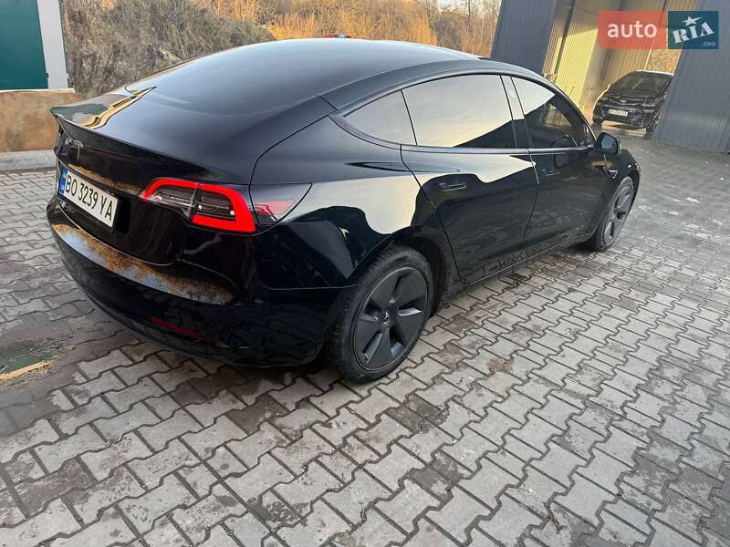 Tesla Model 3 2022