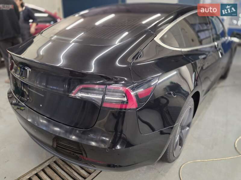 Tesla Model 3 2018