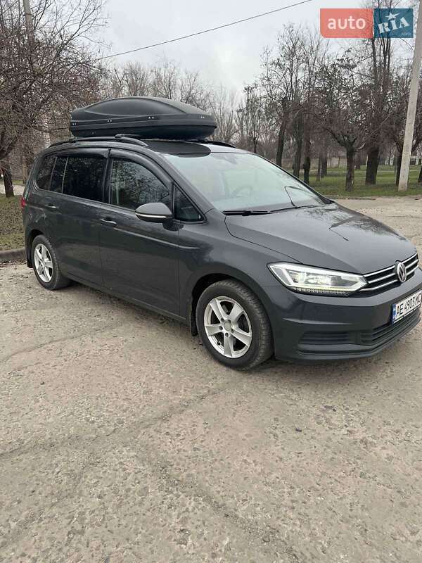 Volkswagen Touran 2016
