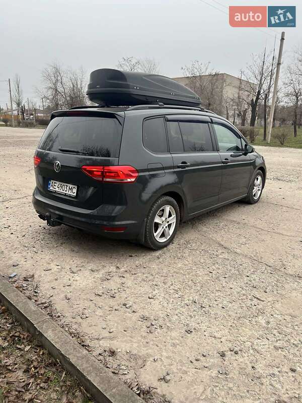 Volkswagen Touran 2016