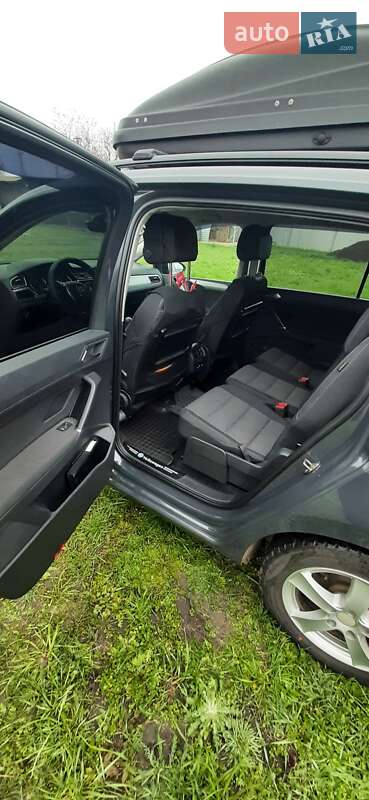 Volkswagen Touran 2016