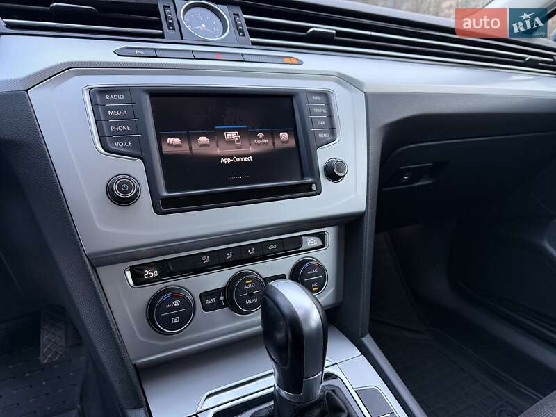 Volkswagen Passat 2016