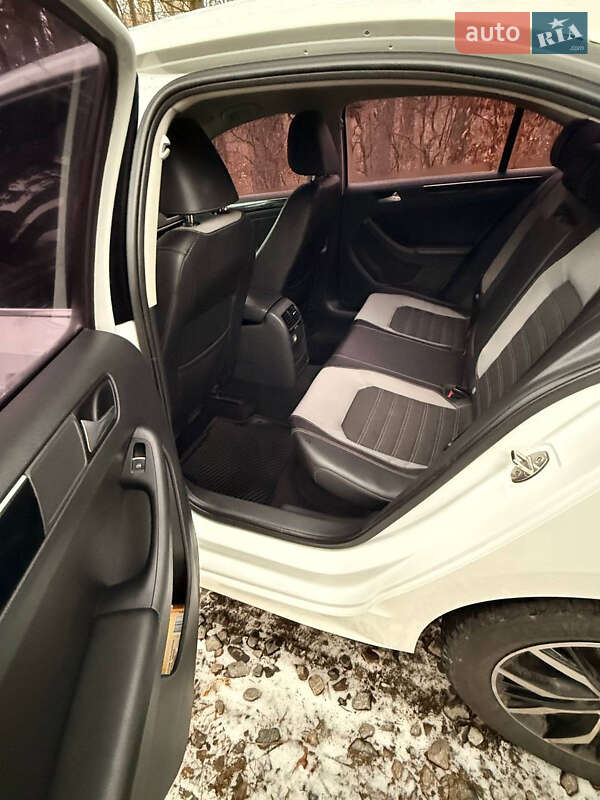 Volkswagen Jetta 2016