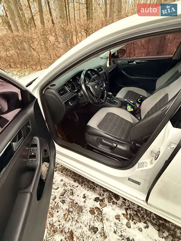 Volkswagen Jetta 2016