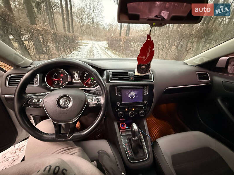 Volkswagen Jetta 2016