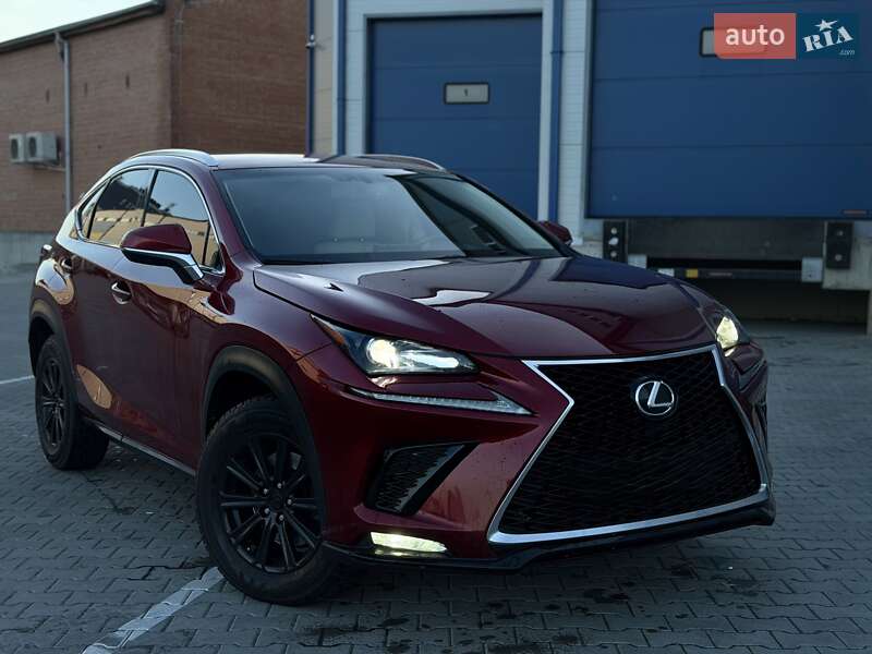 Lexus-8