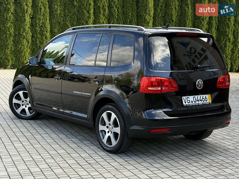 Volkswagen Touran 2011