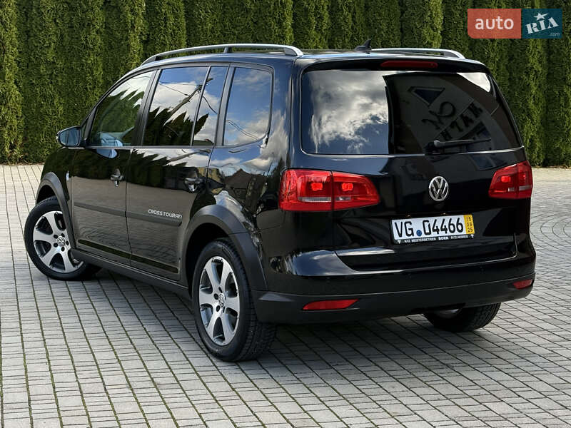 Volkswagen Touran 2011
