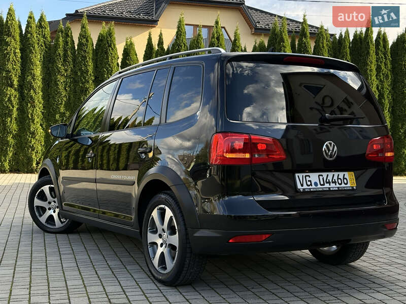 Volkswagen Touran 2011