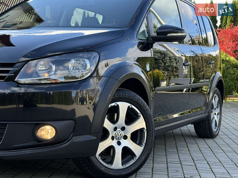 Volkswagen Touran 2011