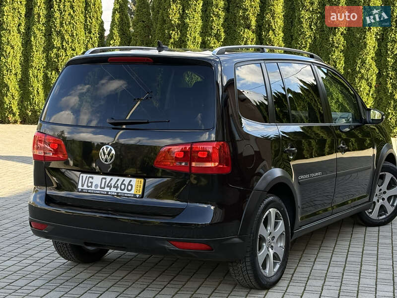 Volkswagen Touran 2011