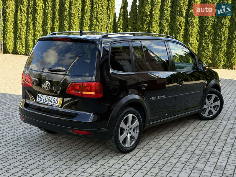 Volkswagen Touran 2011
