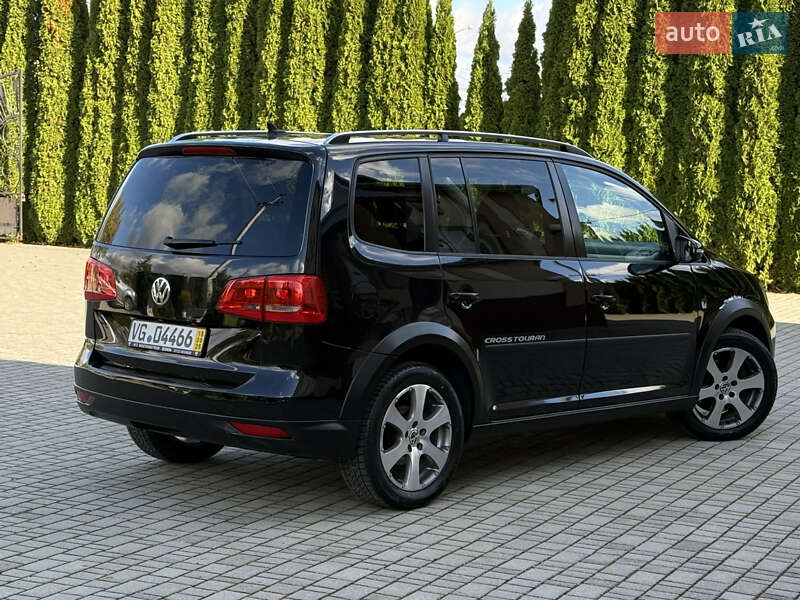 Volkswagen Touran 2011