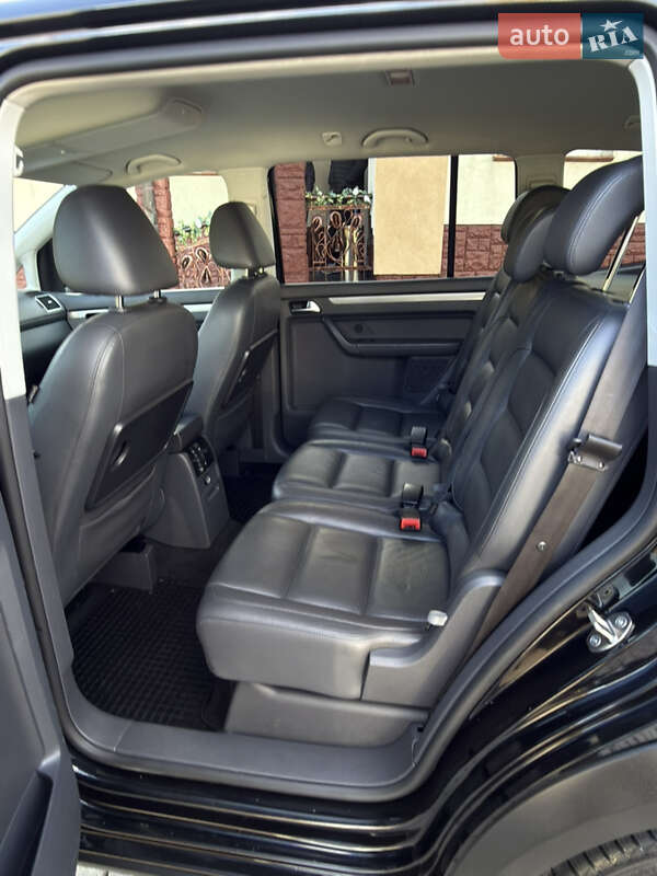 Volkswagen Touran 2011