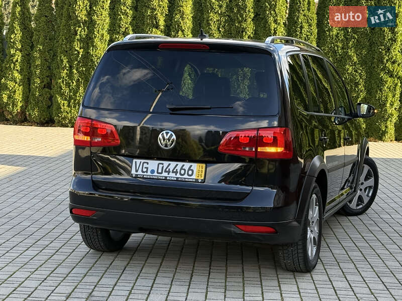 Volkswagen Touran 2011