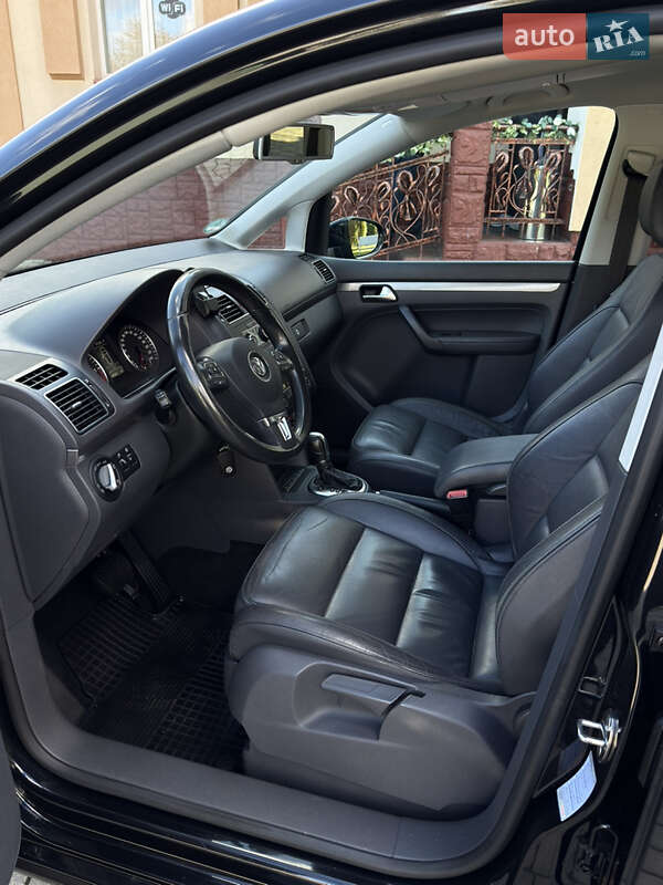 Volkswagen Touran 2011