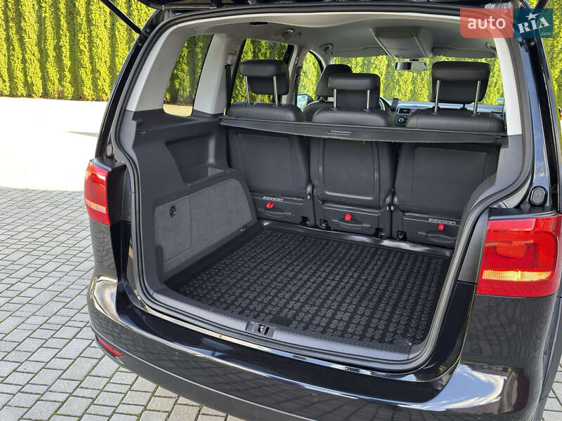 Volkswagen Touran 2011