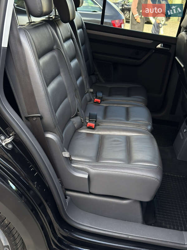 Volkswagen Touran 2011