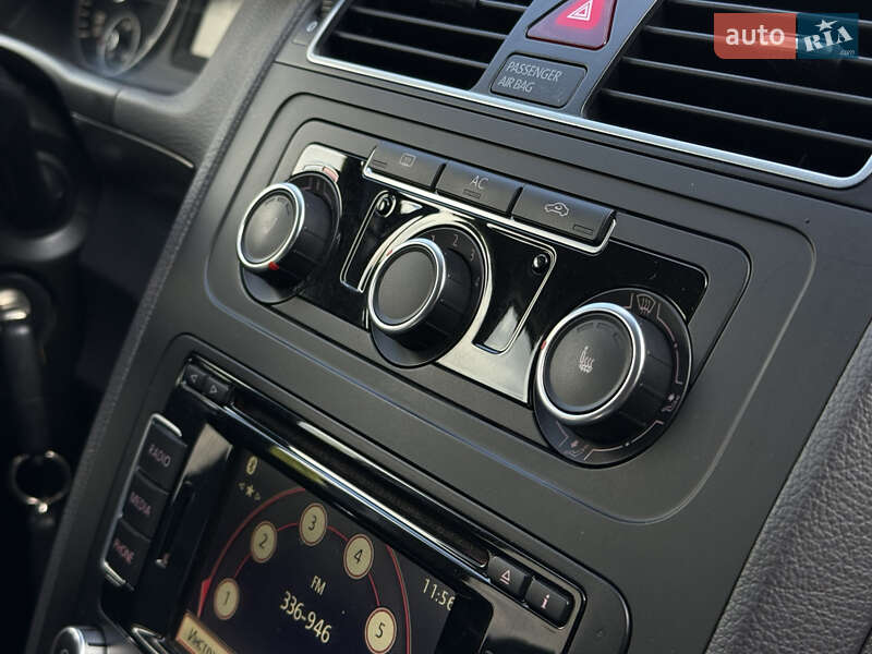 Volkswagen Touran 2011